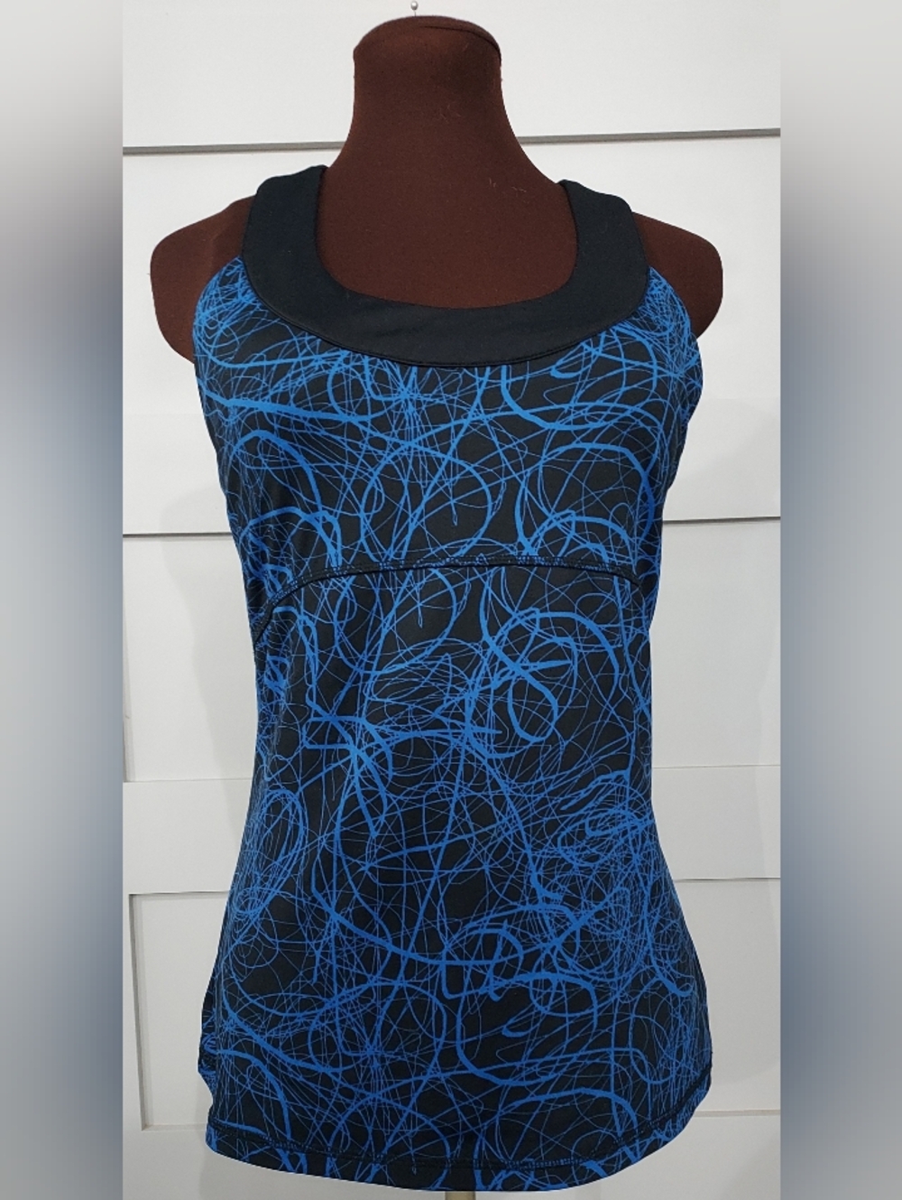 EUC exertek Black/blue Active Tank Size LARGE